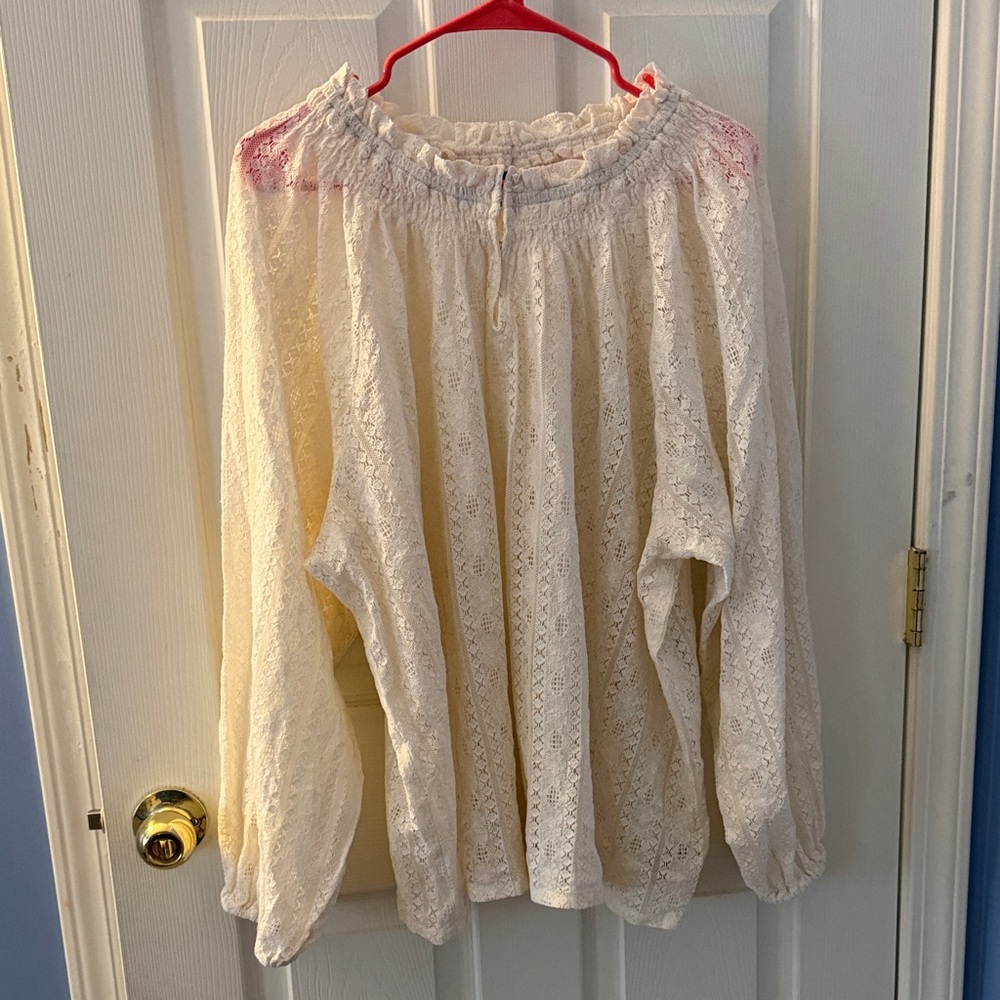 Old Navy Cream Lace Blouse loose fit xxl. New without tags